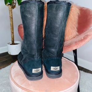 Women’s Tall Black UGG Boots with Shear lining